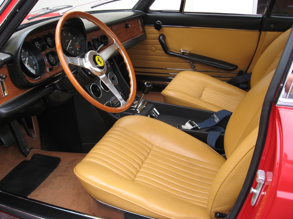 Ferrari 330 Gtc Interior