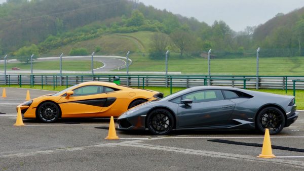 Mclaren vs lamborghini