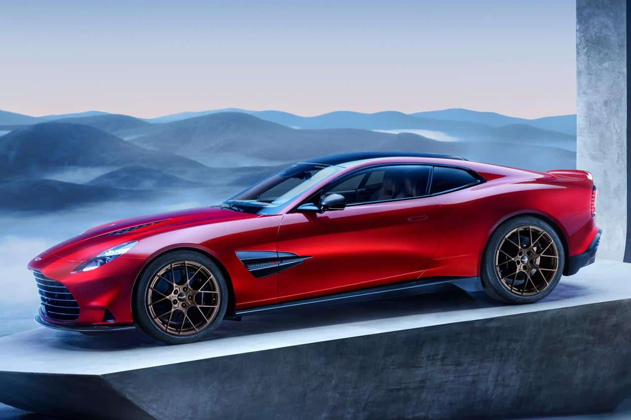 Aston Martin Vanquish 2024