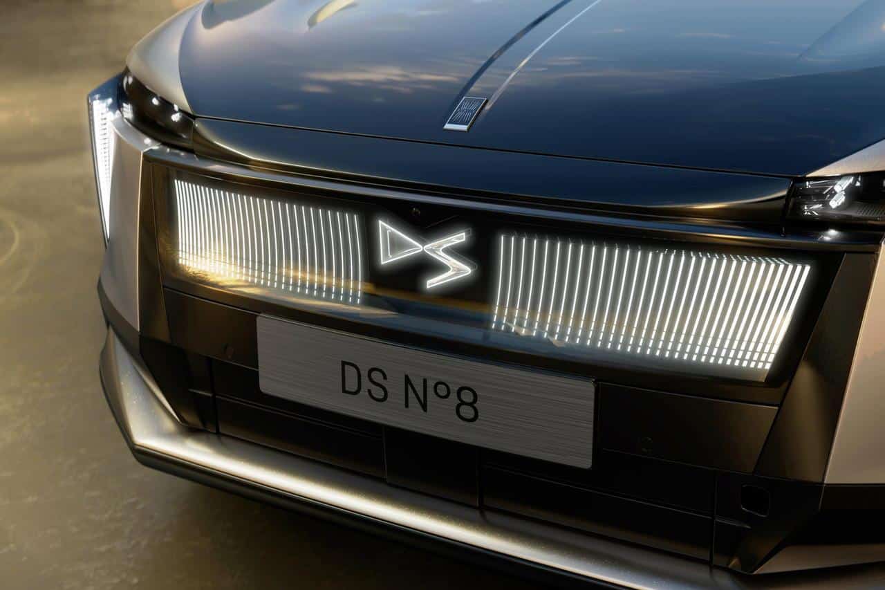 DS N°8